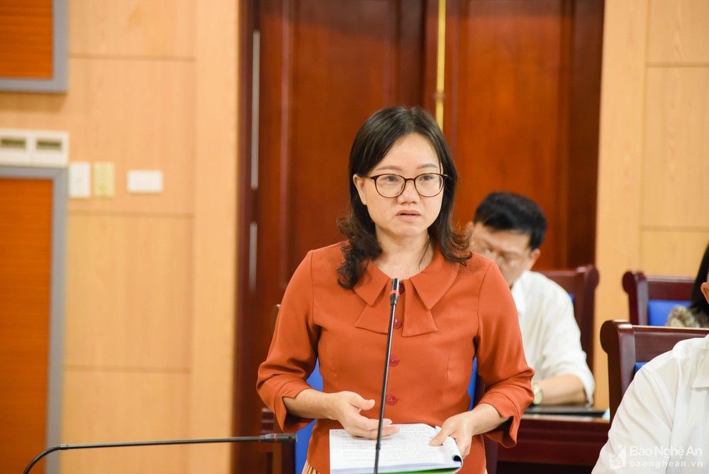dong-chi-thai-thi-an-chung-pho-truong-doan-dbqh-tinh-cho-rang-can-xem-xet-ky-luong-viec-phan-vung-thu-hoc-phi-nhat-la-doi-voi-vung-thanh-thi-de-dem-bao-phu-hop-voi-quy-dinh-va-muc-song-cua-nguoi-dan-anh-bao-nghe-an.jpg