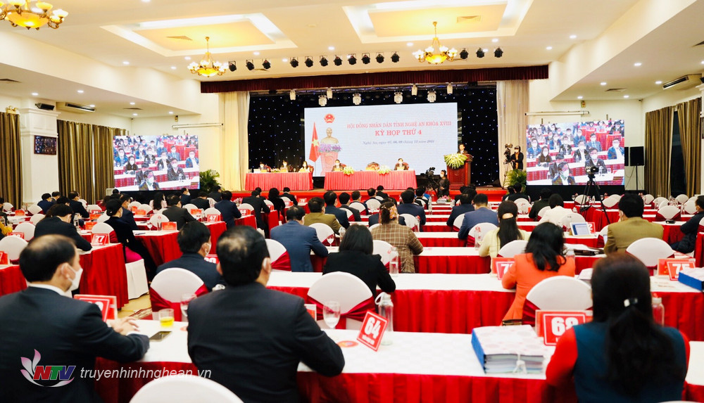 hoi_dong_18_20211209161144.jpg