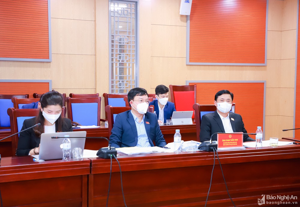 bna_bi_thu_tinh_uy_thai_thanh_quy_du_thao_luan_tai_to_1845235_7122021.jpg