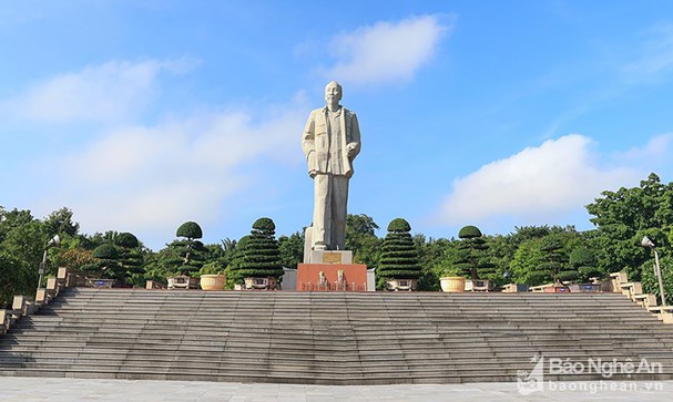 bna_tuong_dai_bac_ho_tai_quang_truong_ho_chi_minh3395990_8122021.jpg