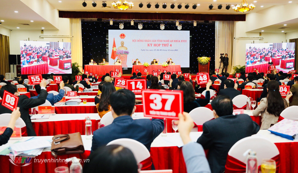hoi_dong_-_toan_canh_1_20211209141024.jpg
