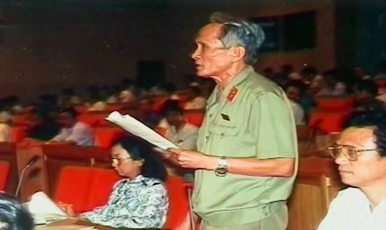 trung-tuong-nguyen-quoc-thuoc-la-nguoi-luon-ham-nong-nghi-truong-quoc-hoi---nvcc.jpg