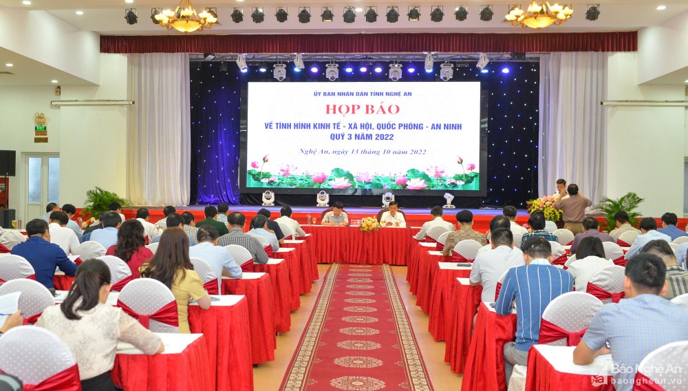Tỉnh Nghệ An họp báo về tình hình kinh tế - xã hội quý 3 năm 2022