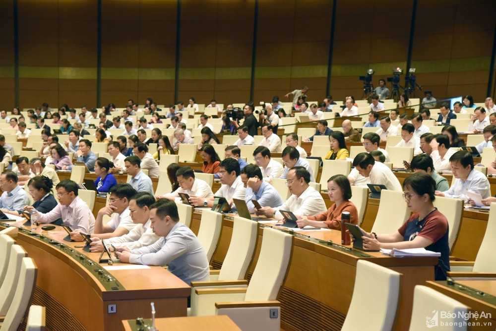 bna-cac-dbqh-doan-nghe-an-tai-phien-thao-luan-tai-hoi-truong-dien-hong-nha-quoc-hoi-chieu-1610-anh-quang-khanh-1174.jpg