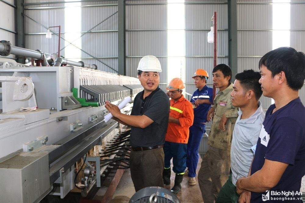 bna-day-chuyen-san-xuat-vat-lieu-cao-cap-cua-cong-ty-cp-trung-do-tai-nghi-van-nghi-loc-anh-nguyen-hai-8059-4822.jpg