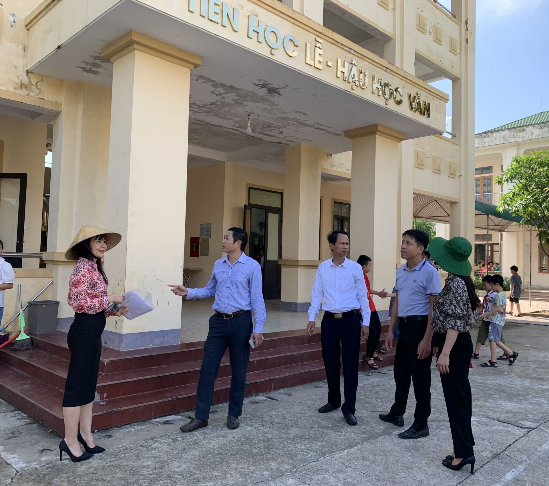 giam-sat-tai-truong-tieu-hoc-hung-dong.jpg