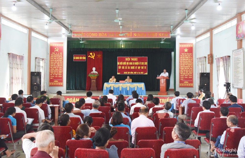 Cử tri huyện Đô Lương đề xuất điều chỉnh bất cập về chế độ, chính sách cho đội ngũ cán bộ công tác ở xã, xóm