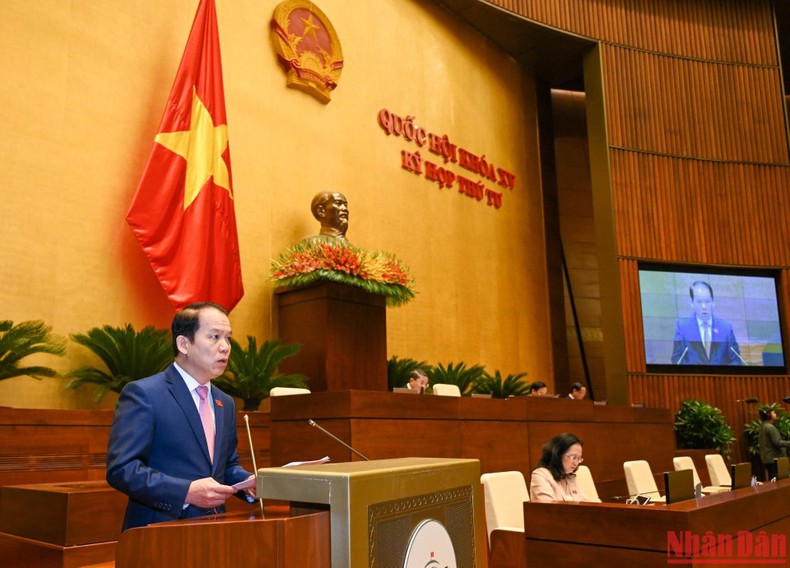 Công dân có thể được dự thính các phiên họp công khai của Quốc hội