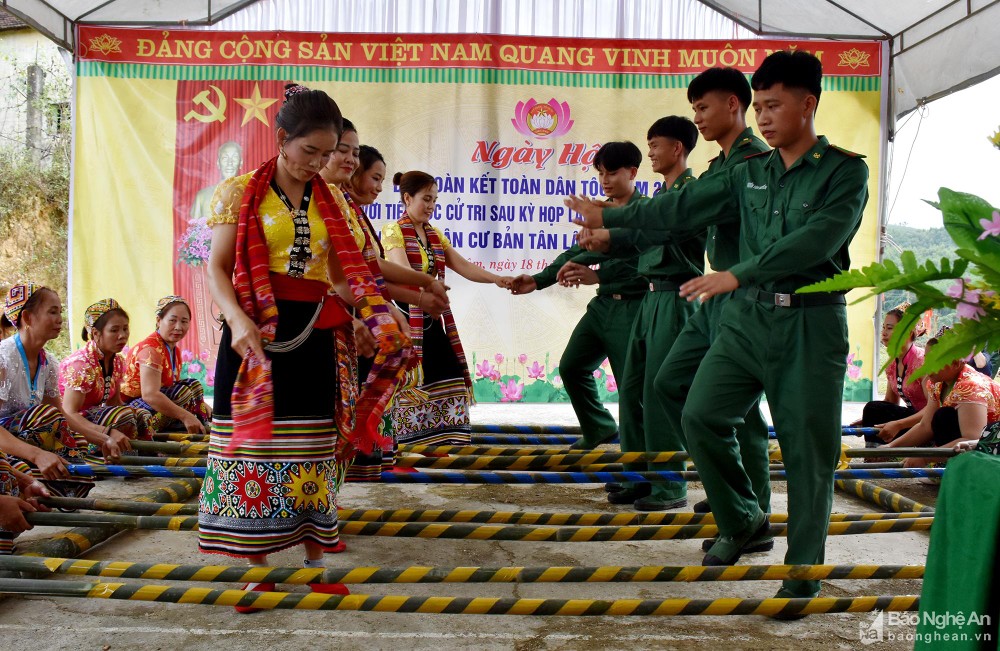 bna-2-ngoc-lam-anh-cong-kien-827.jpg