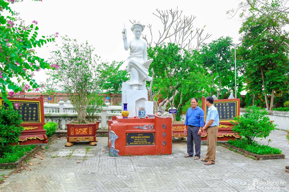 bna-5-ho-xuan-huong-anh-dinh-tuyen-4291.jpg