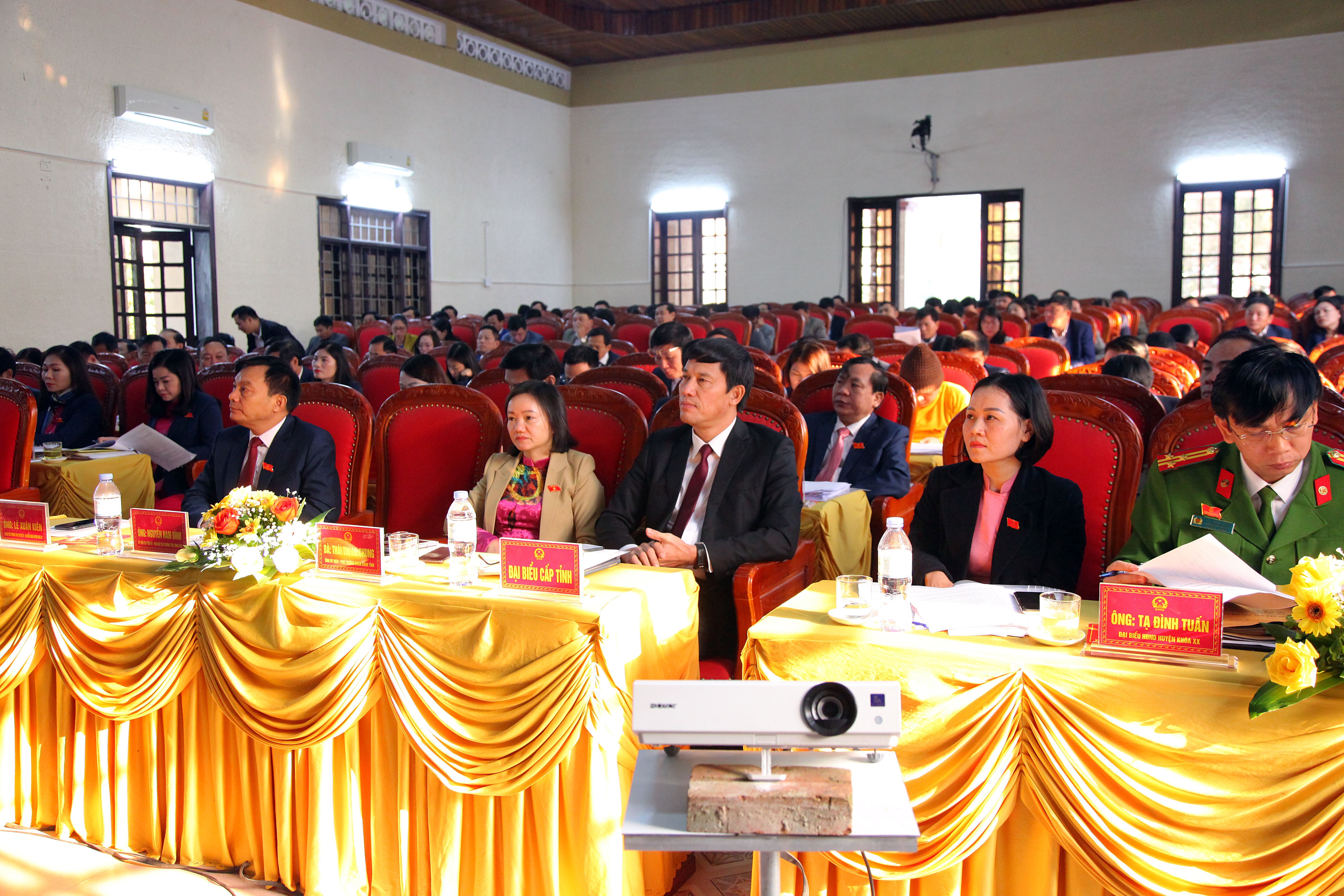 cac-dai-bieu-tham-du-ky-hop-1671090854198.jpg