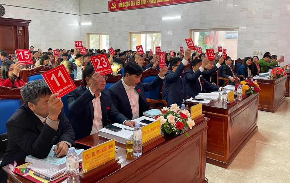 thong_qua_cac_to_trinh_ve_thuc_hien_nhiem_vu_nam_2023_20221220152453.jpg
