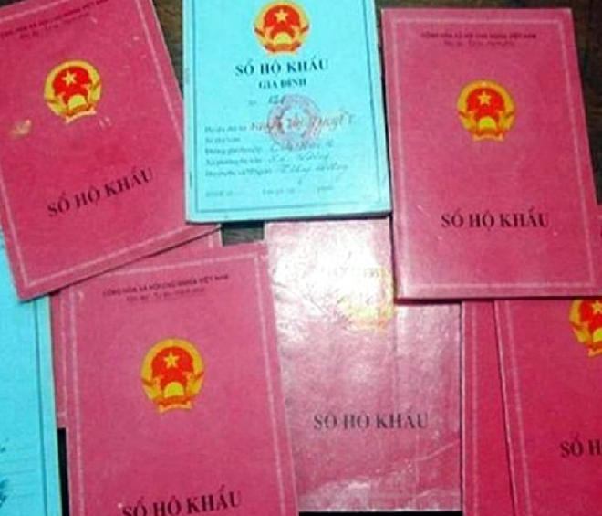 Từ 1 1 2023: Cán bộ, công chức chỉ được yêu cầu người dân xuất trình Sổ hộ khẩu khi nào?