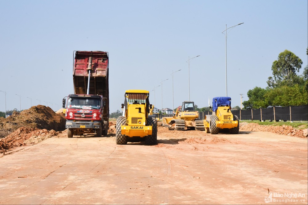 bna-thi-cong-dai-lo-vinh-cua-lo-anh-thanh-le-5928.jpg