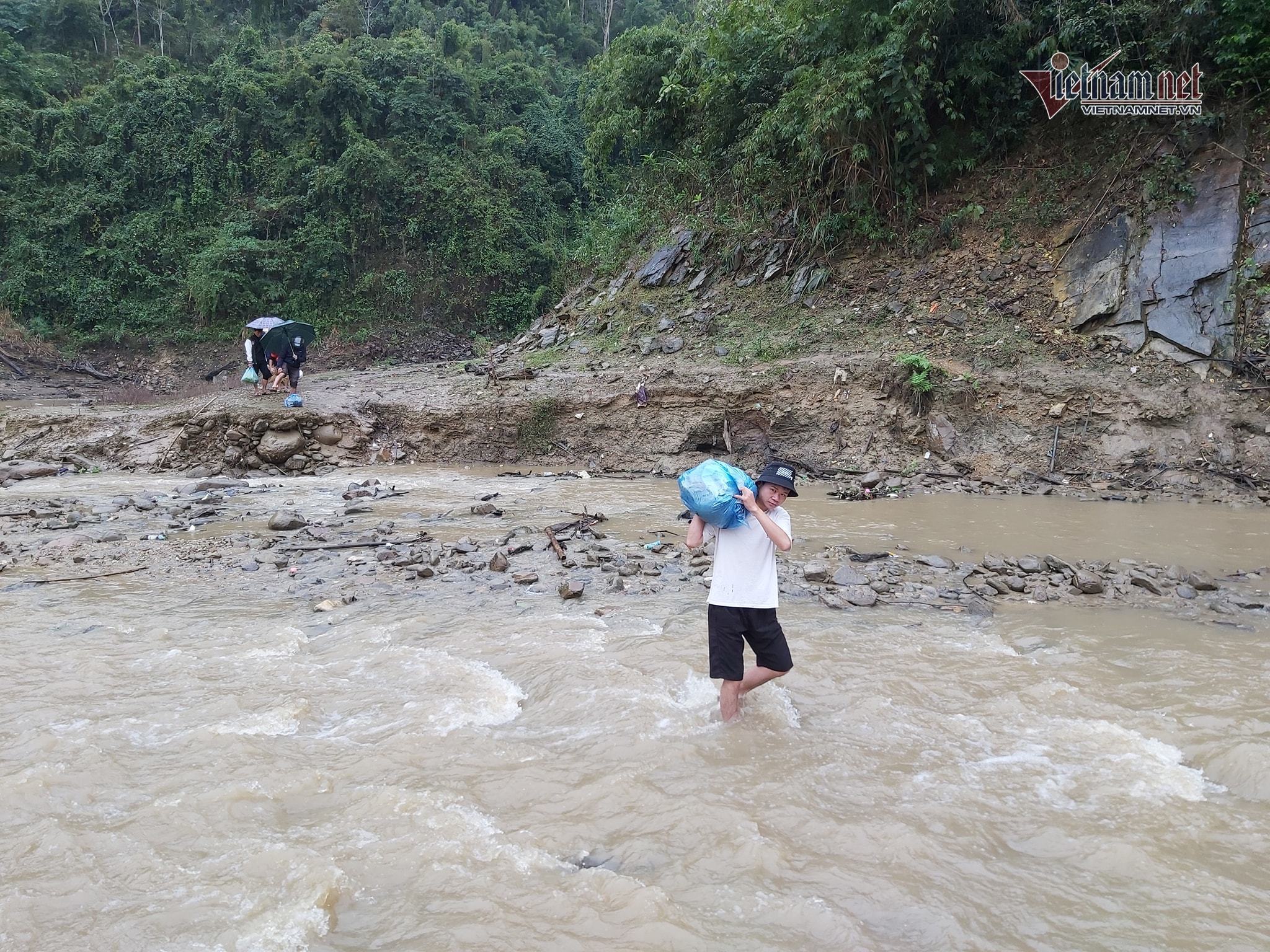 tinngan_092328_633884652_6.jpg
