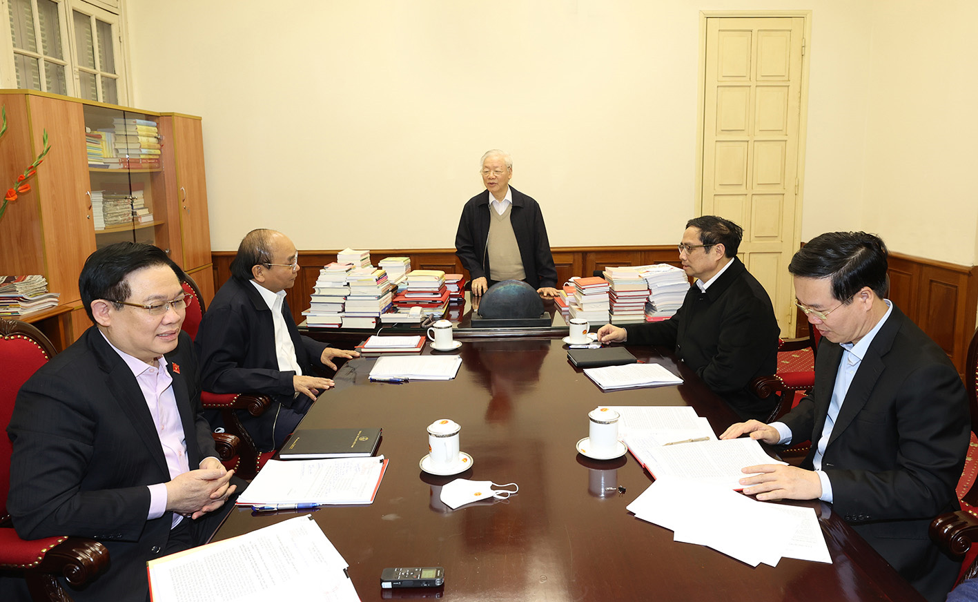 Tổng Bí thư Nguyễn Phú Trọng chủ trì họp lãnh đạo chủ chốt