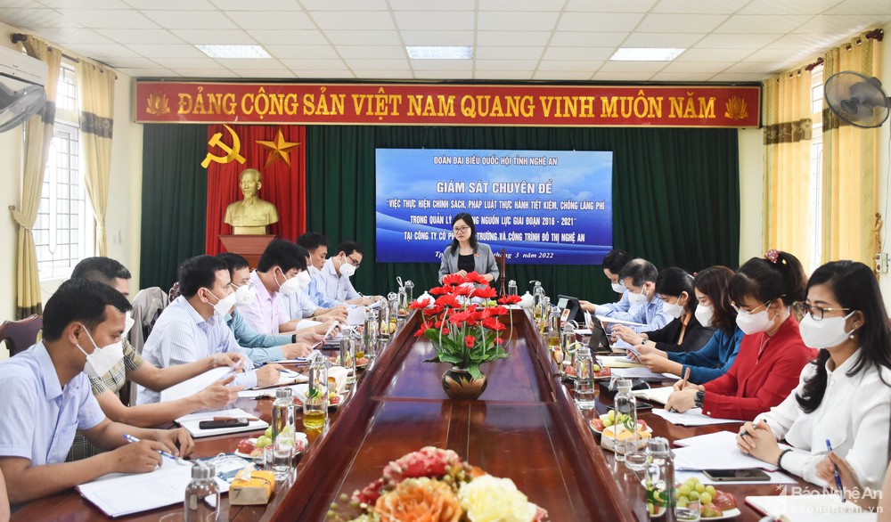 Đoàn ĐBQH tỉnh giám sát tại Công ty cổ phần Môi trường và Công trình đô thị Nghệ An