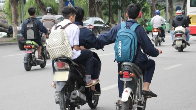 Không nên giảm độ tuổi cấp giấy phép lái xe