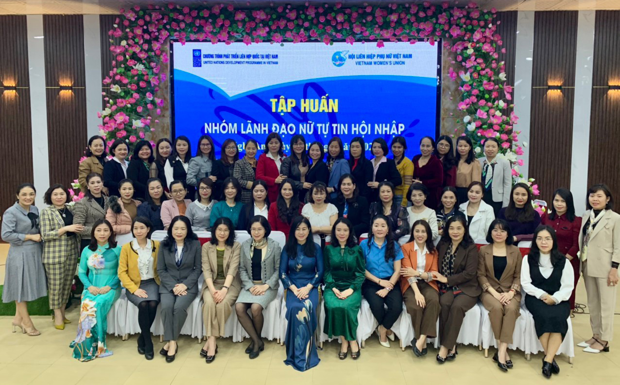 cac-dai-bieu-tham-du-hoi-nghi.jpg