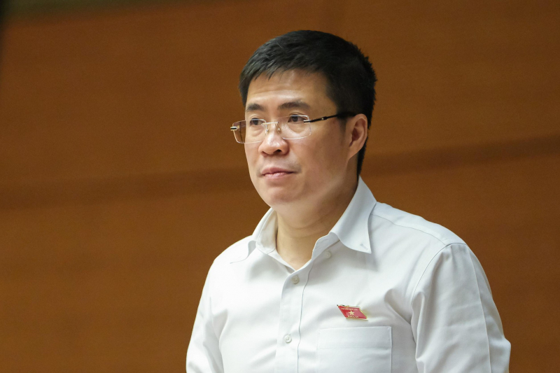 dai-bieu-hoang-minh-hieu-phat-bieu-thao-luan-ve-du-an-luat-kinh-doanh-bao-hiem-sua-doi-anh-quochoi-vn-6293--n1.jpg