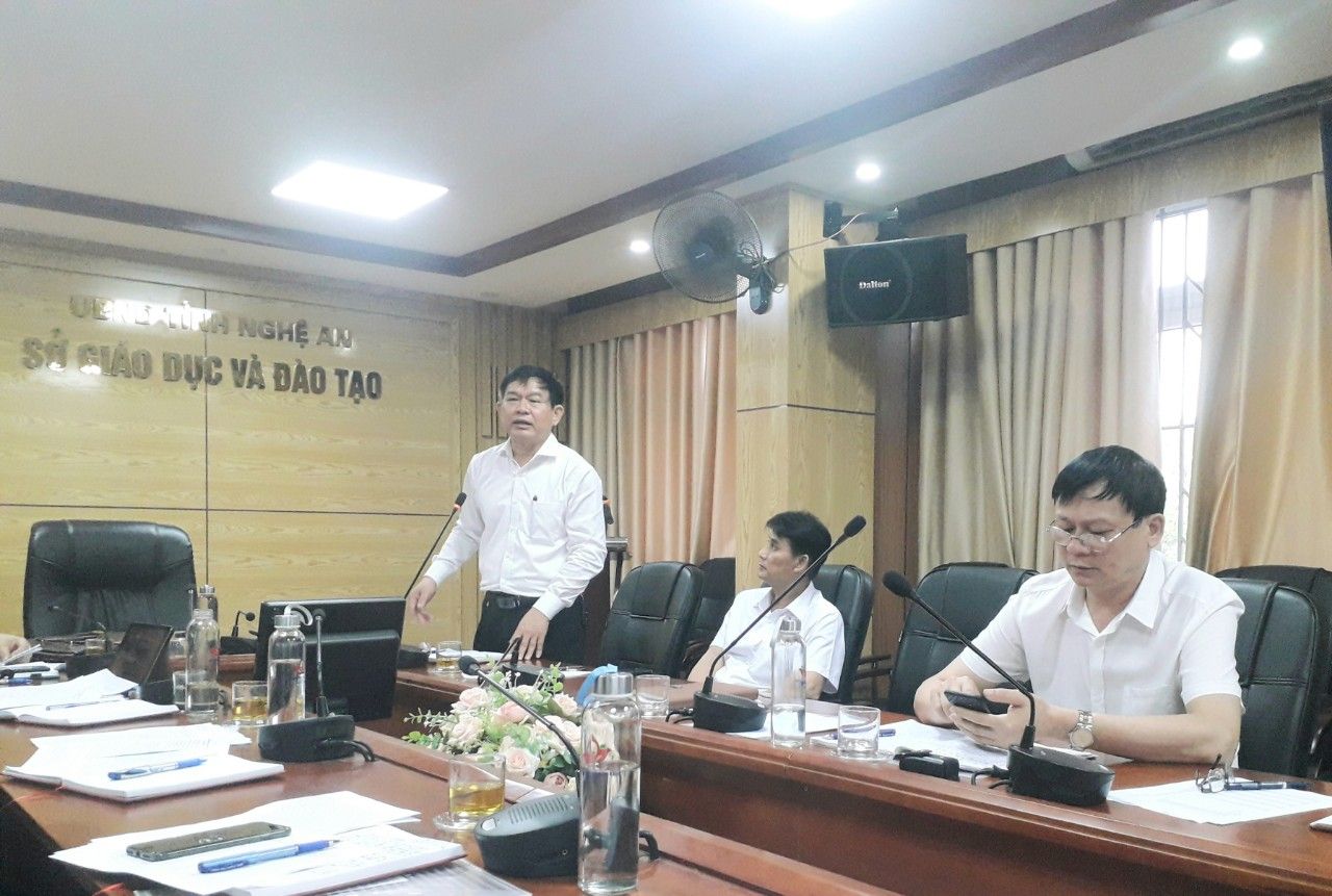 dong-chi-dao-cong-loi-pho-giam-doc-so-giao-duc-va-dao-tao-phat-bieu-y-kien-1.jpg