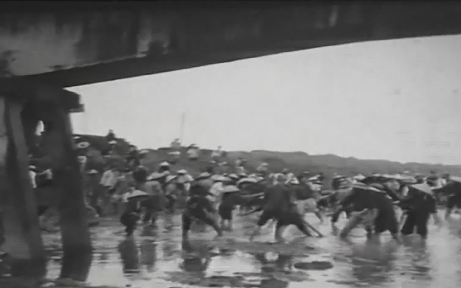 tren-cong-truong-thuy-loi-hiep-hoa.jpg