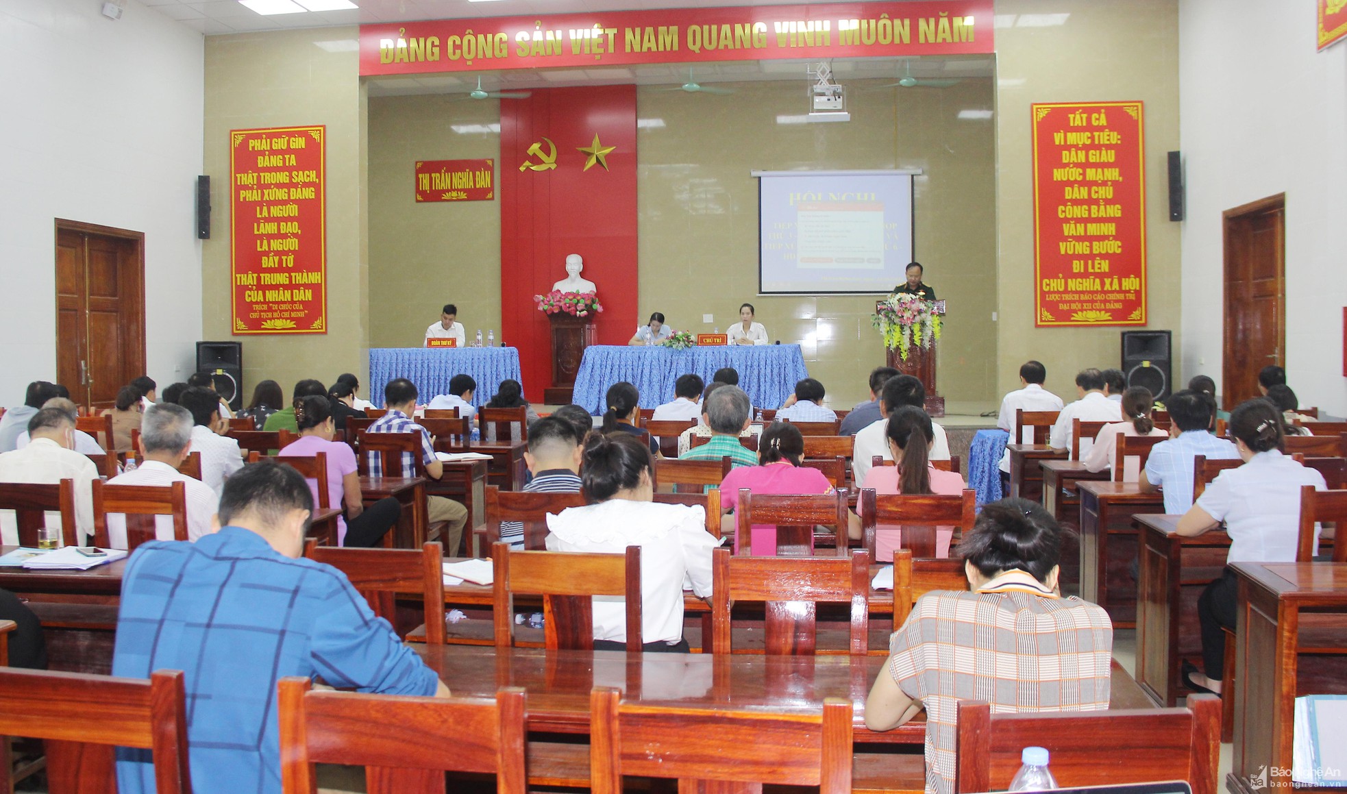 bna-mai-hoa-618.jpg