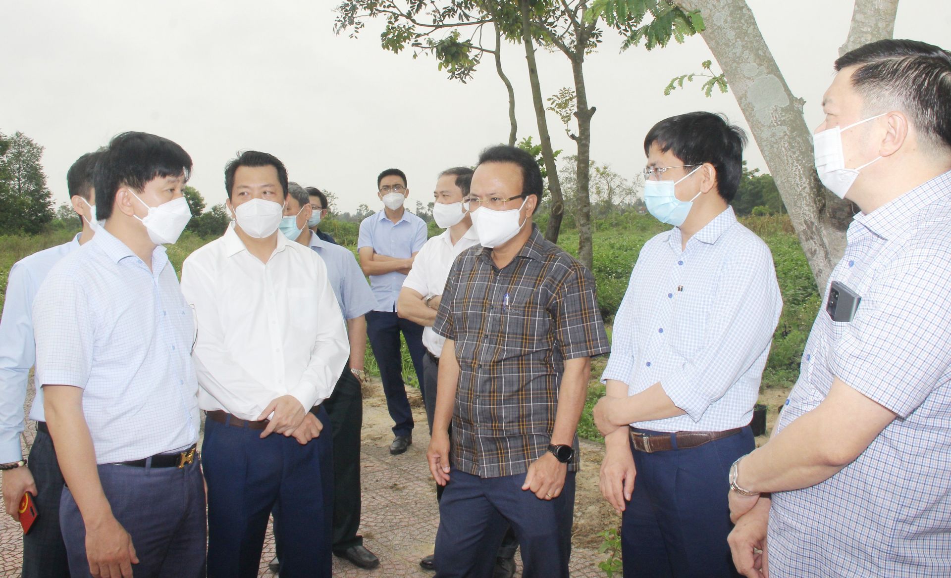 dong-chi-nguyen-nam-dinh---uy-vien-ban-thuong-vu-tinh-uy-pho-chu-tich-thuong-truc-hdnd-tinh-cung-doan-giam-sat-to-chuc-giam-sat-tinh-hinh-du-an-treo-du-an-cham-tien-do-tai-thi-xa-cua-lo_.jpg