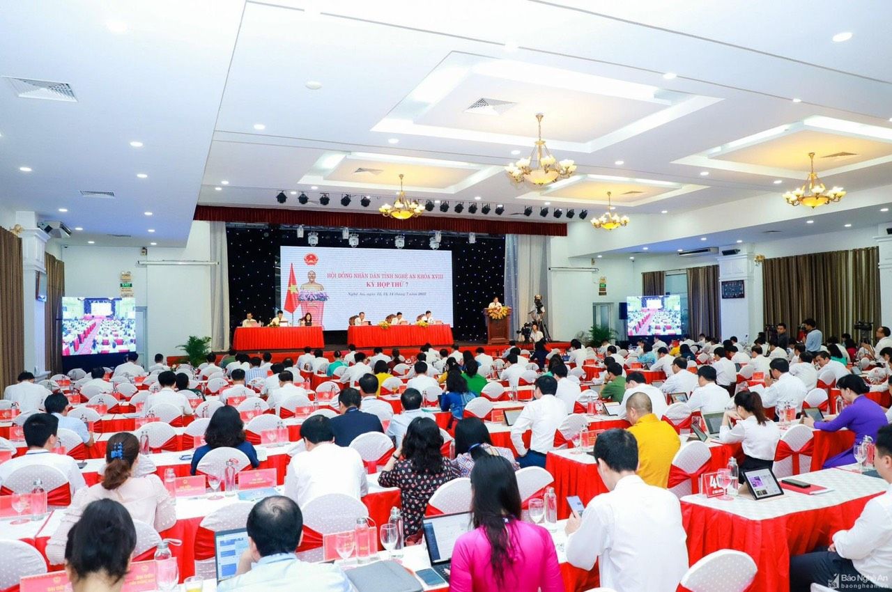 toan-canh-1.jpg