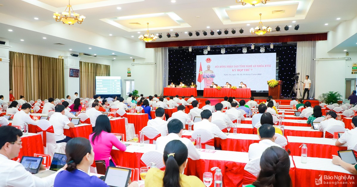 HĐND tỉnh thông qua 34 Nghị quyết về phát triển KT-XH, AN-QP