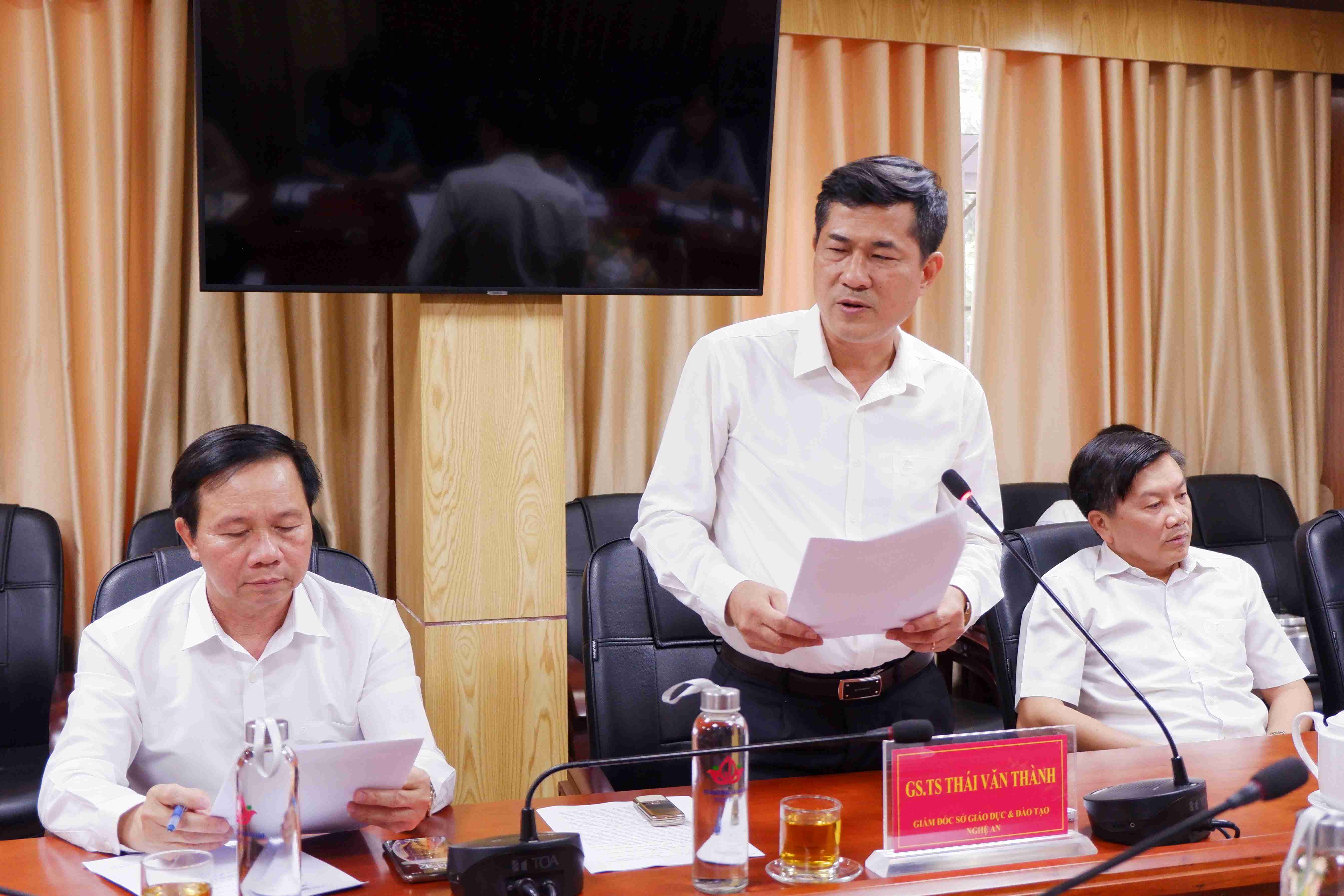 Miễn học phí bậc THCS: Nên giao địa phương chủ động cân đối và thực hiện theo lộ trình