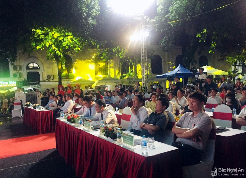 bna-dai-bieu-anh-phu-huong-4796.jpg
