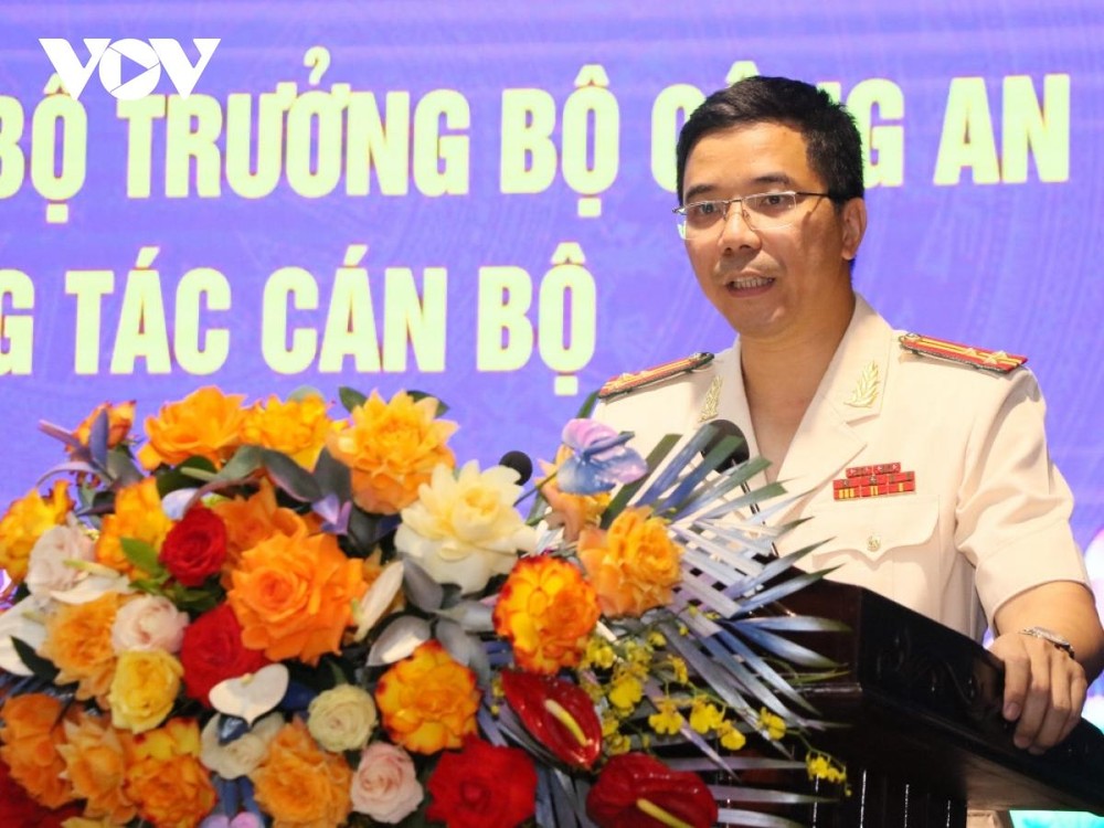 giam-doc-cong-an-ha-tinh-2-5047.jpg