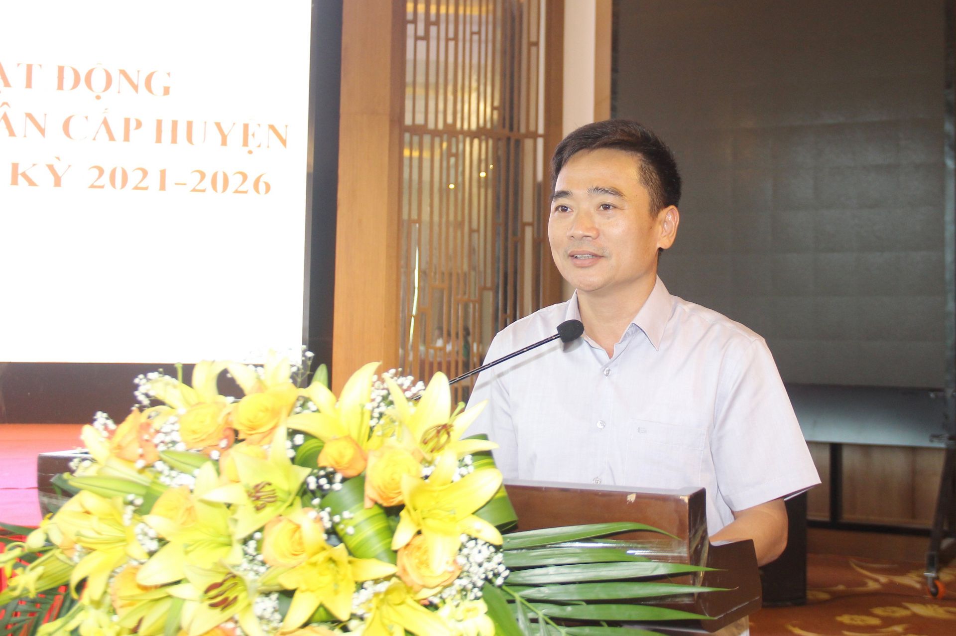 dong-chi-nguyen-hong-quang---pho-chu-tich-hdnd-thi-xa-cua-lo.jpg