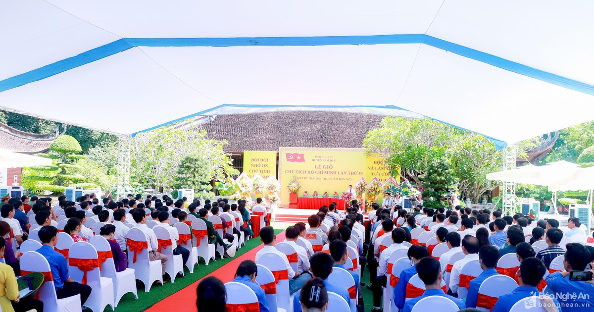 Trang trọng Lễ giỗ Chủ tịch Hồ Chí Minh lần thứ 53 tại Kim Liên, Nam Đàn, Nghệ An