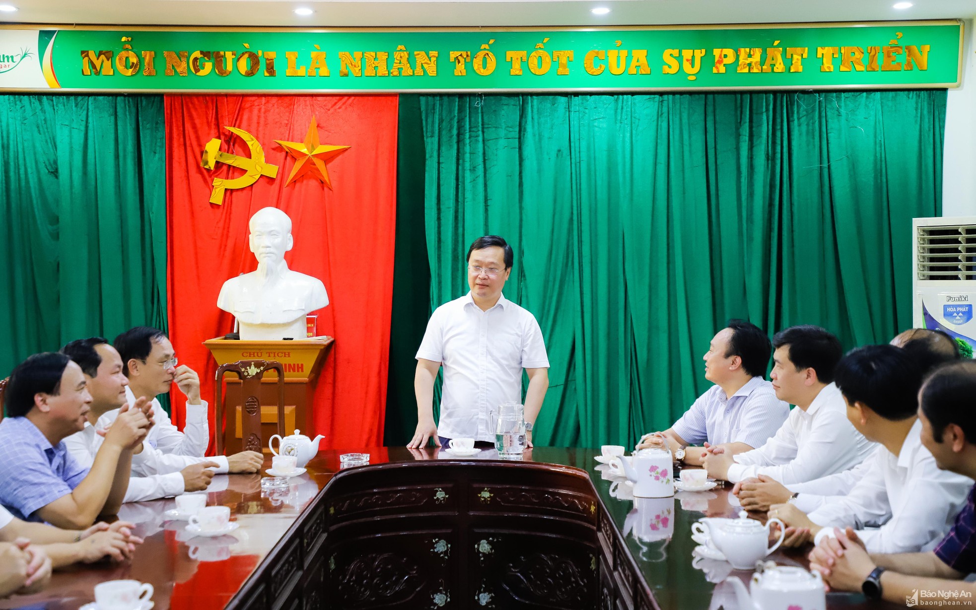 bna-che-5-2052.jpg