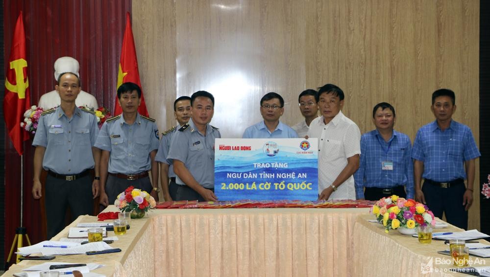 bna-trao-2-ngan-la-co-4373.jpg