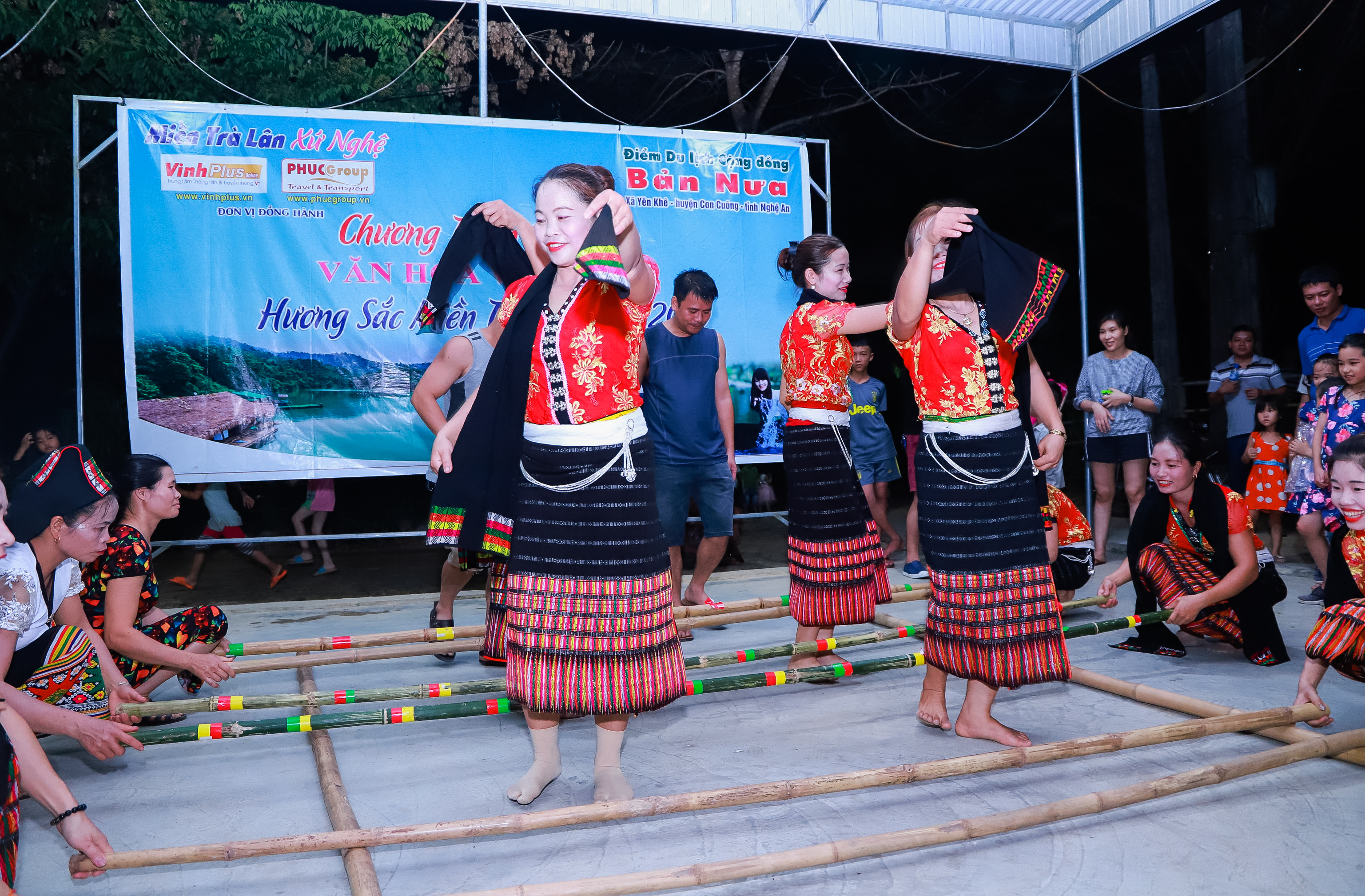 5--Phat-trien-du-lich-cong-dong-tai-huyen-Con-Cuong.JPG