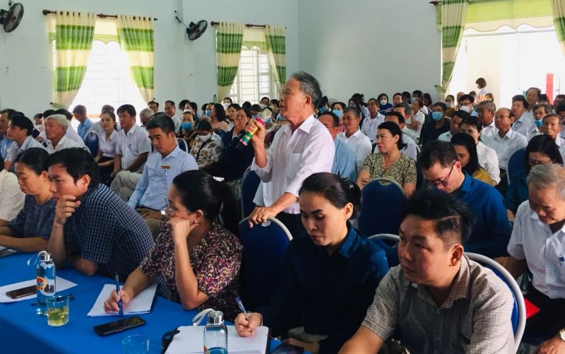 thong-qua-hoat-dong-dieu-tran-hdnd-thuc-hien-tot-chuc-nang-dai-dien-cua-minh--trong-anh-cu-tri-quang-nam-kien-nghi-trong-mot-buoi-tiep-xuc-voi-to-dai-bieu-hdnd-tinh---anh-tan-quang.jpg