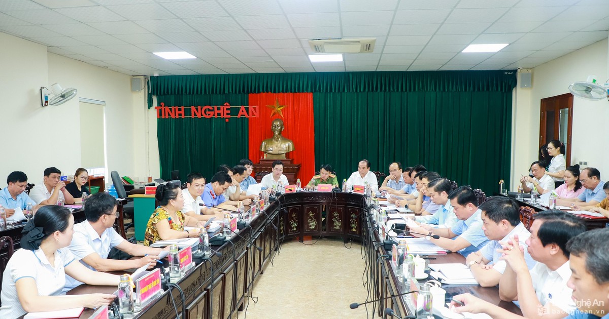 Bí thư Tỉnh uỷ Thái Thanh Quý tiếp công dân phiên định kỳ tháng 8