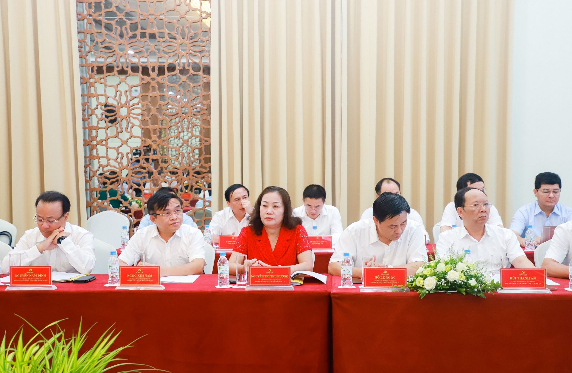 toan-canh.jpg