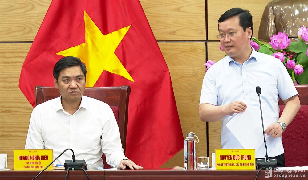bna-dong-chi-nguyen-duc-trung-pho-bi-thu-tinh-uy-chu-tich-ubnd-tinh-truong-ban-to-chuc-dien-tap-tinh-phat-bieu-ket-luan-tai-hoi-nghi-9937.jpg
