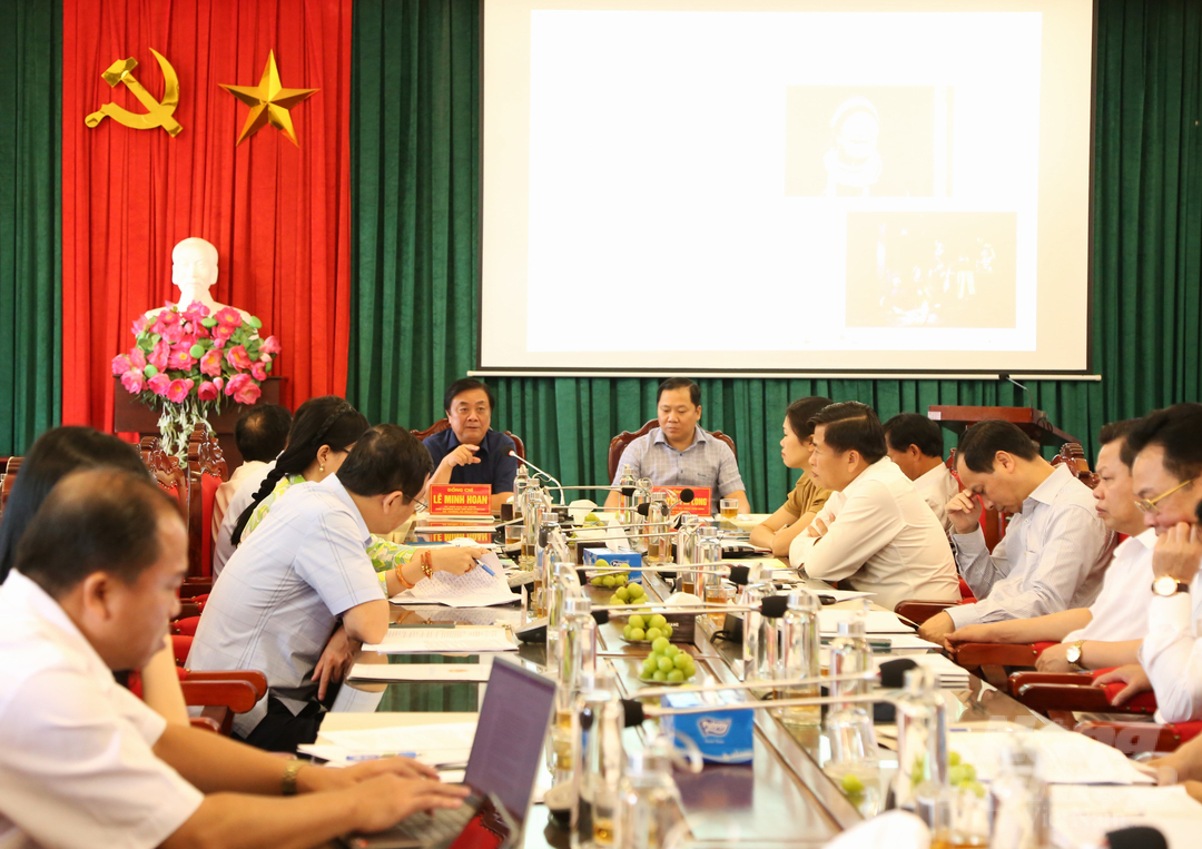 bo-truong-le-minh-hoan-mach-nong-dan-cach-ban-nong-san-gia-cao-091903_362.jpg