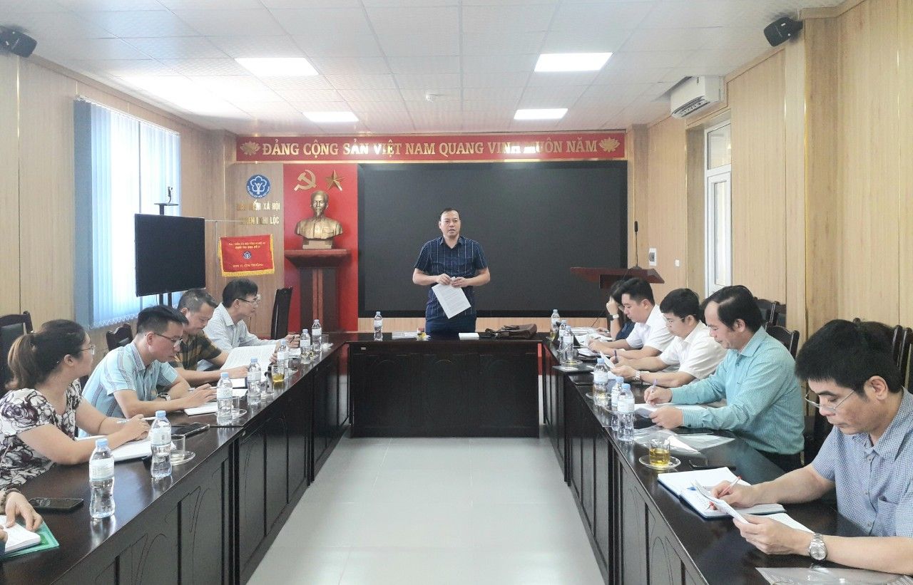 chieu-ngay-14-9-doan-giam-sat-cua-ban-van-hoa---xa-hoi-hdnd-da-lam-viec-voi-bao-hiem-xa-hoi-huyen-n.jpg