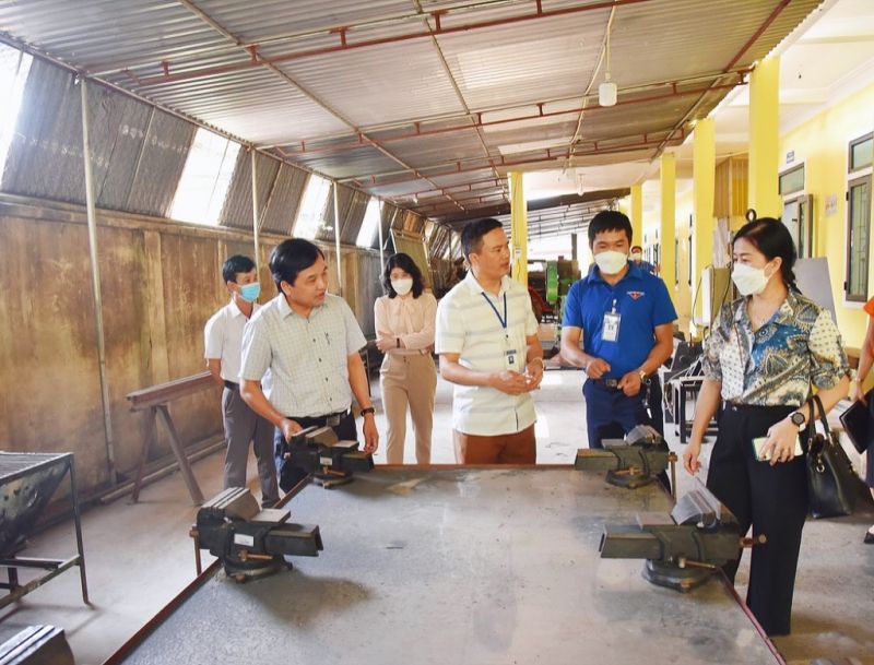 hdnd-tinh-nghe-an-giam-sat-cong-tac-dao-tao-phat-trien-nguon-nhan-luc-tren-dia-ban-tinh---anh-thanh-le.jpg