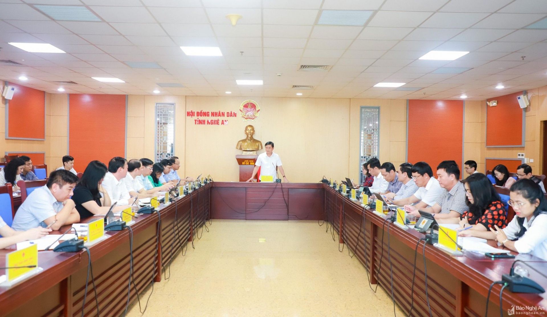 bna-toan-canh-phien-hop-thuong-ky-thang-92022-cua-thuong-truc-hdnd-tinh-126-1.jpg
