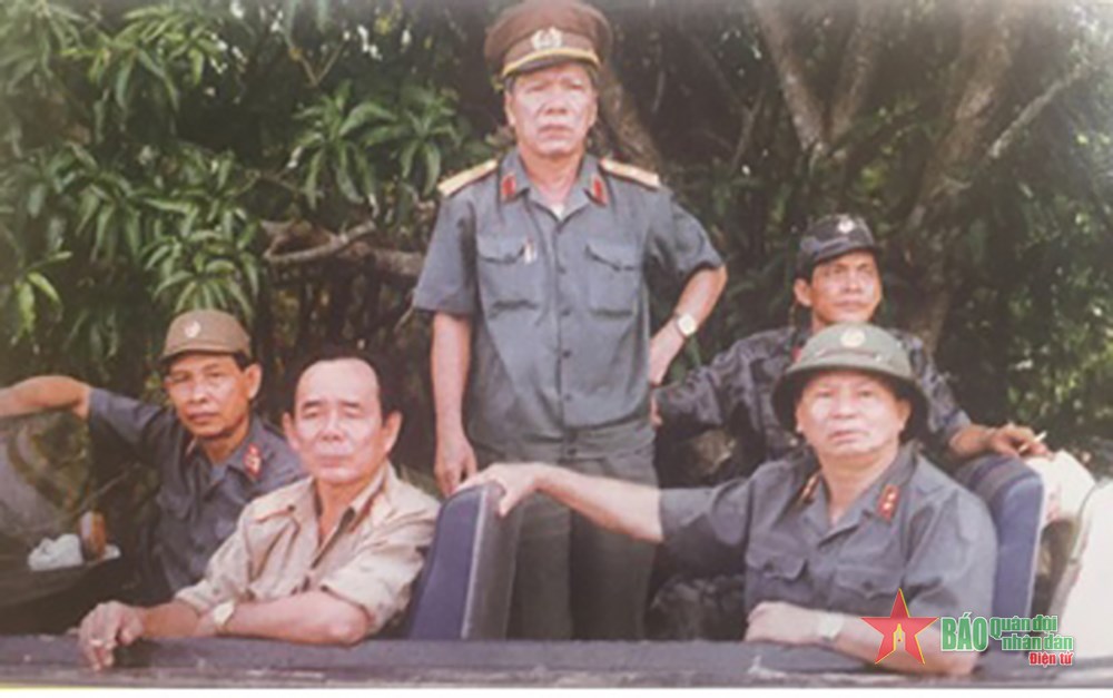 trungtuongnguyende.jpg