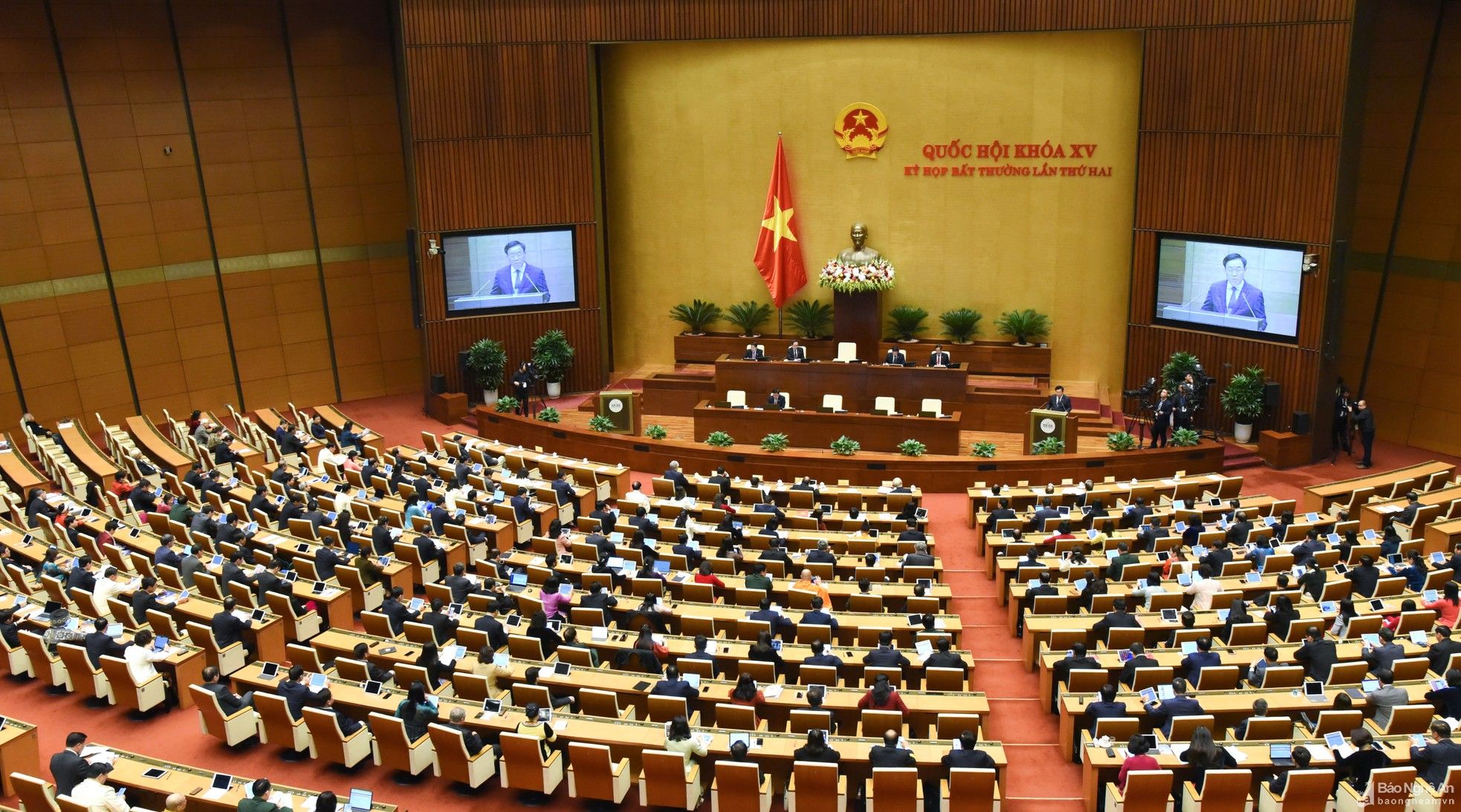 bna-ctqh-vuong-dinh-hue-phat-bieu-khai-mac-phien-hop3-8050.jpg