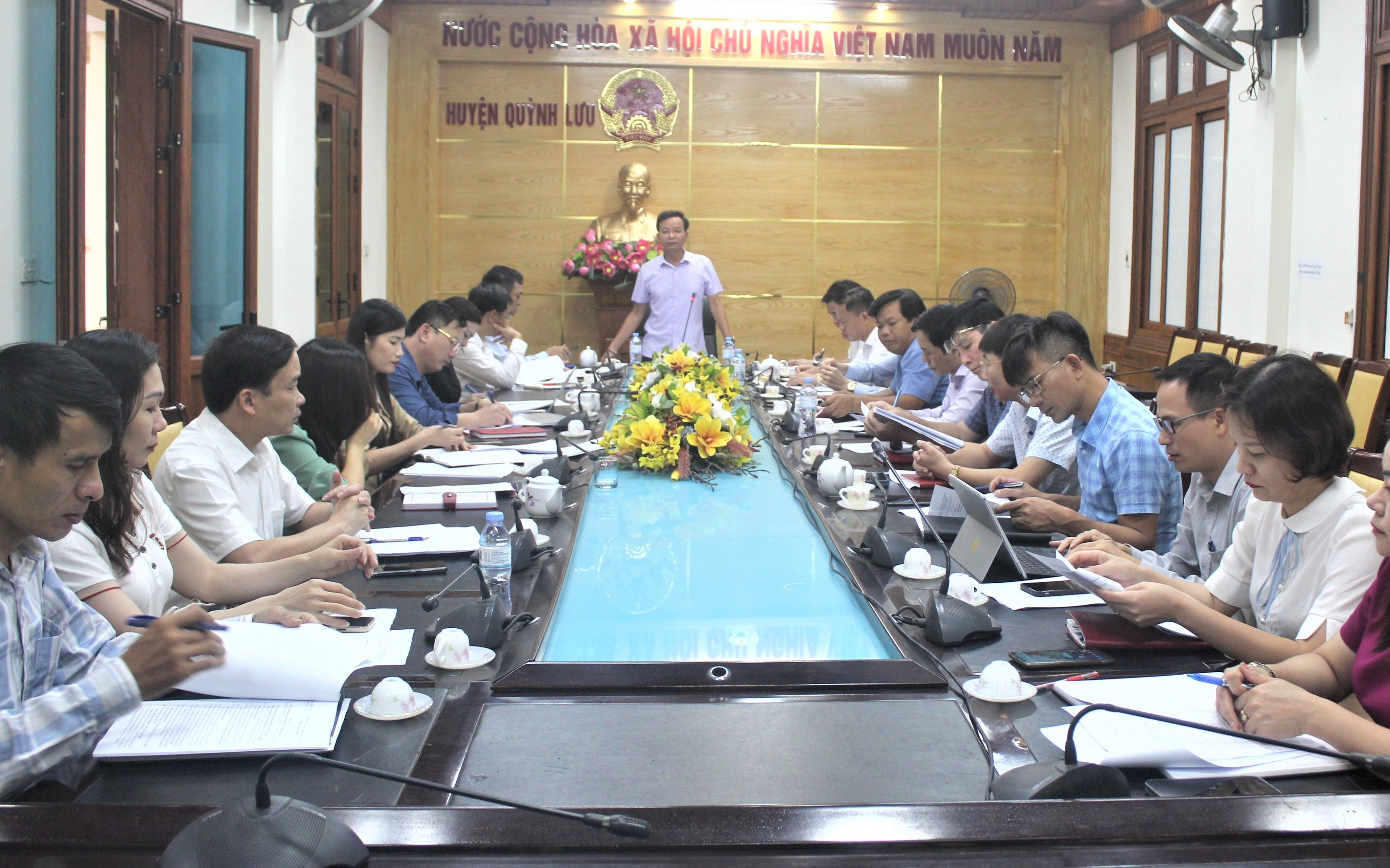 Thường trực HĐND huyện Quỳnh Lưu làm việc với UBND huyện về tiến độ giải quyết kiến nghị của cử tri