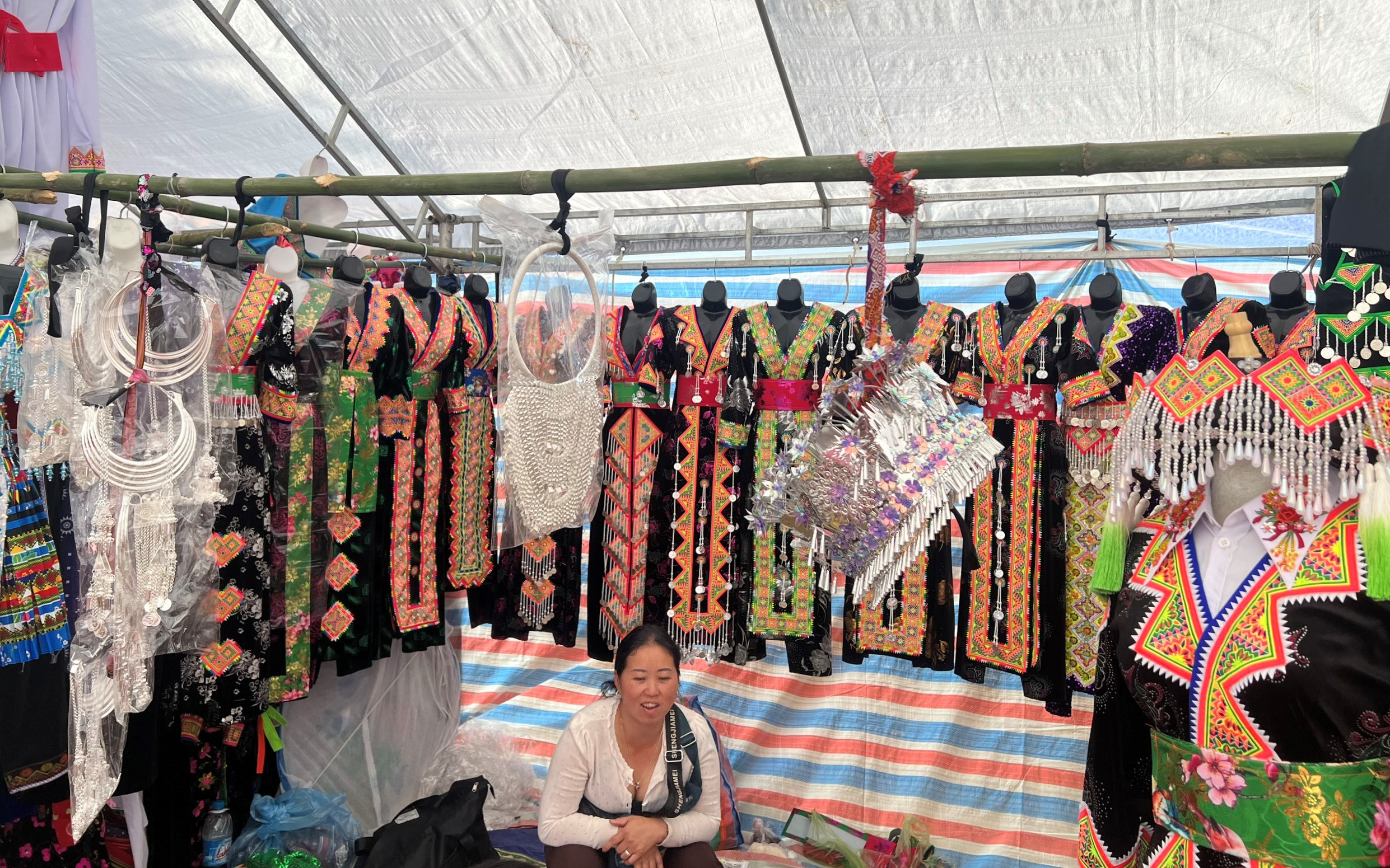 Phiên chợ vùng cao, nét đặc sắc văn hóa gắn với bảo tồn giá trị và tạo sinh kế